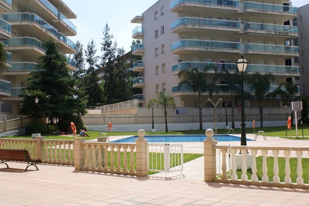 Uhc Village Park Apartments Salou Bagian luar foto